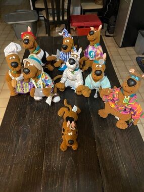 Scooby-Doo Plush Toy - Brown Scooby-Doo Stuffed Animal